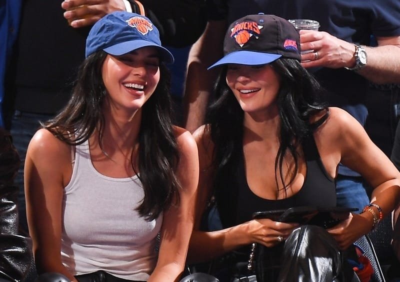 Kylie Jenner and Kendall Jenner Prove They Still Can’t Resist Matching Sister Outfits